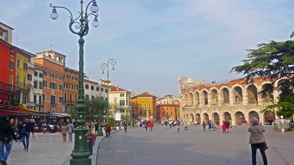 B&B Tosca Verona Bagian luar foto